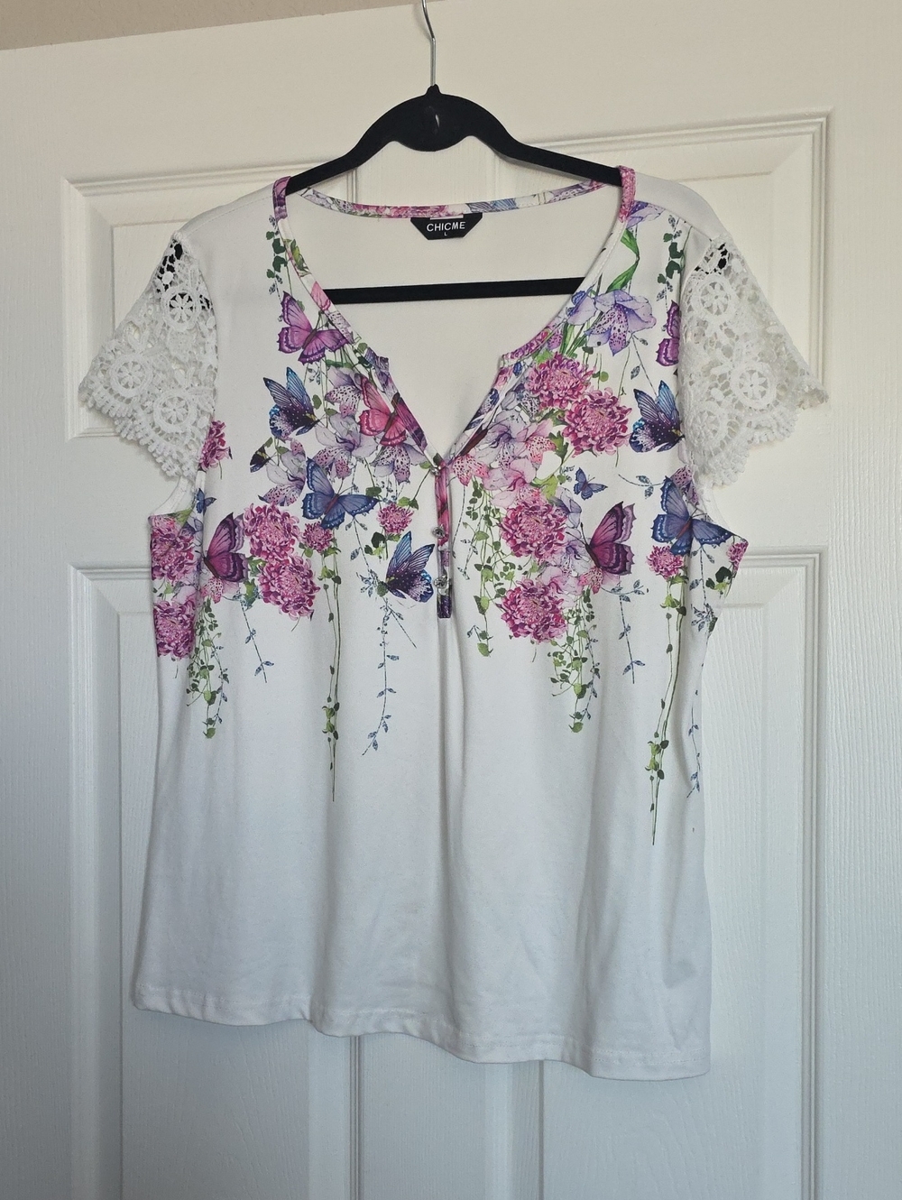 chic White Top with Pink & Purple Floral Butterfly Print